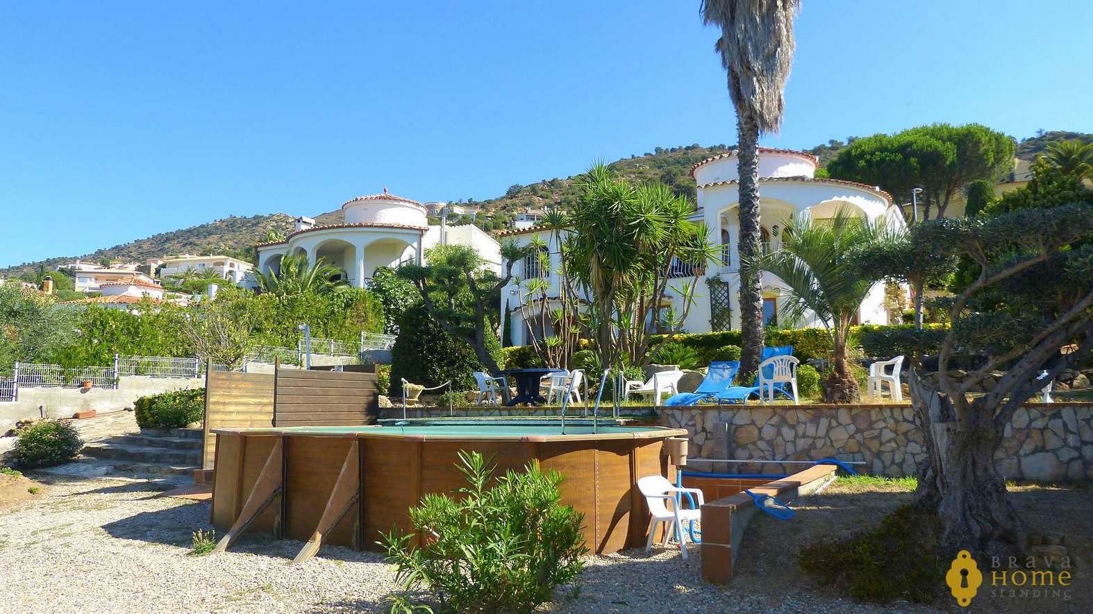 Belle villa avec vue sur la baie de Roses à vendre à Palau Saverdera