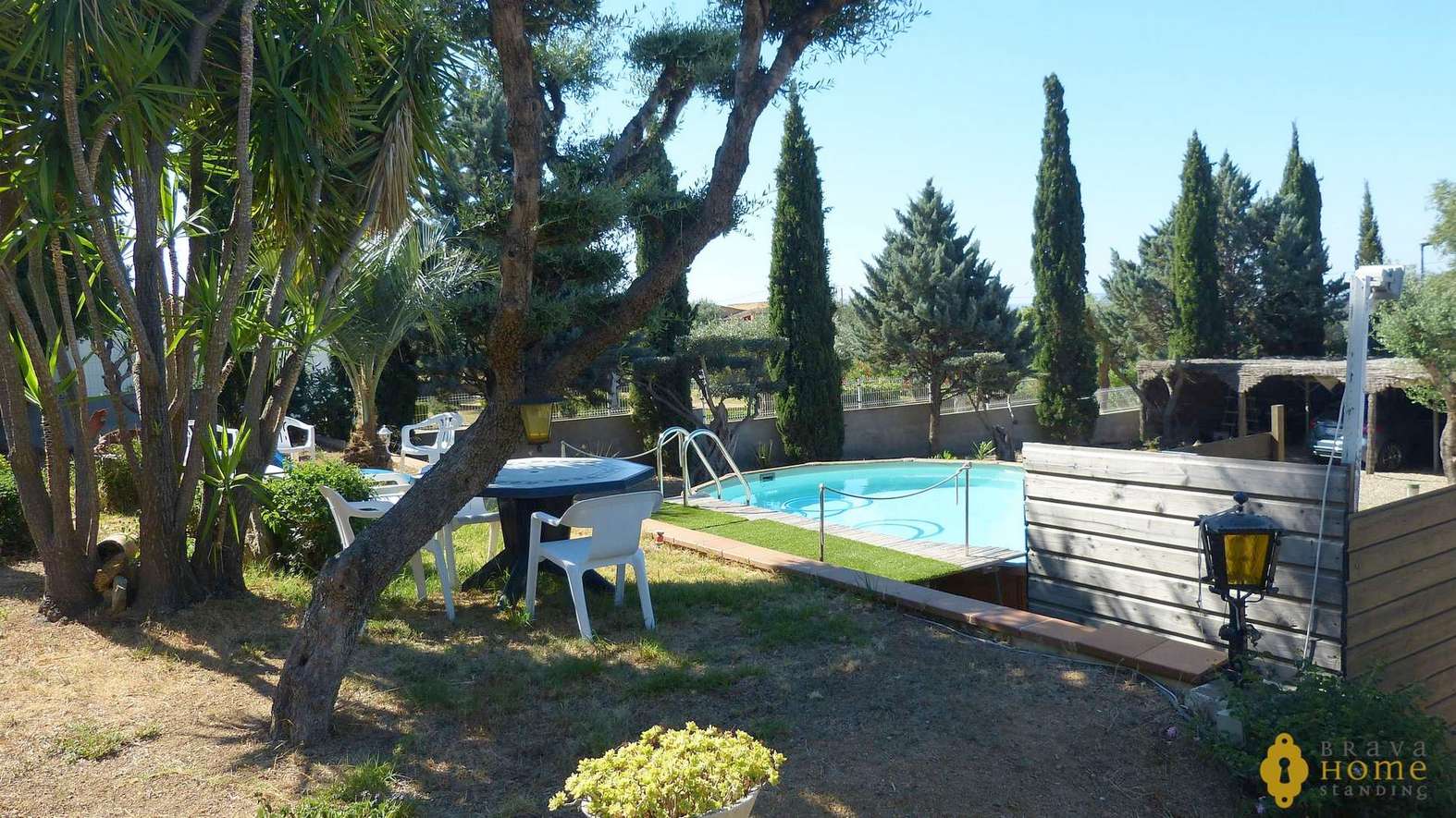 Beautiful villa with views over the Bay of Roses,  for sale in Palau Saverdera
