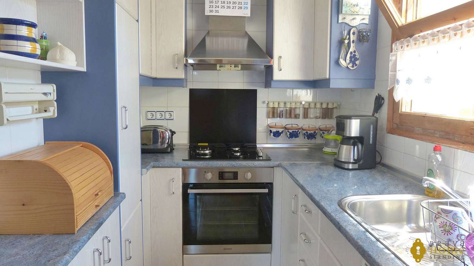 Beautiful villa with views over the Bay of Roses,  for sale in Palau Saverdera