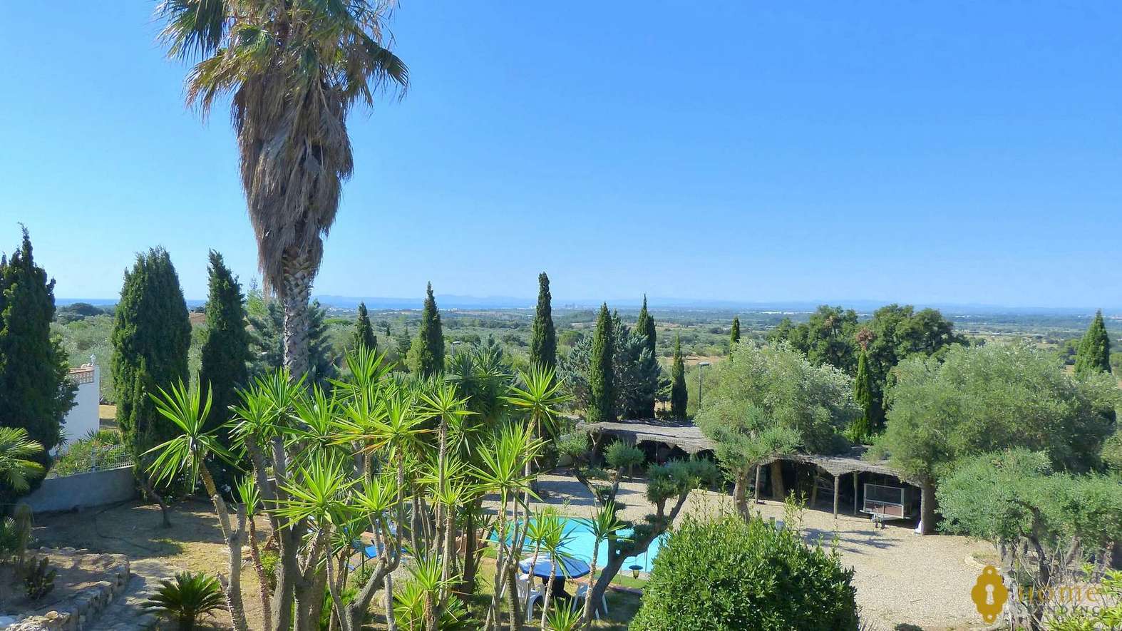 Beautiful villa with views over the Bay of Roses,  for sale in Palau Saverdera