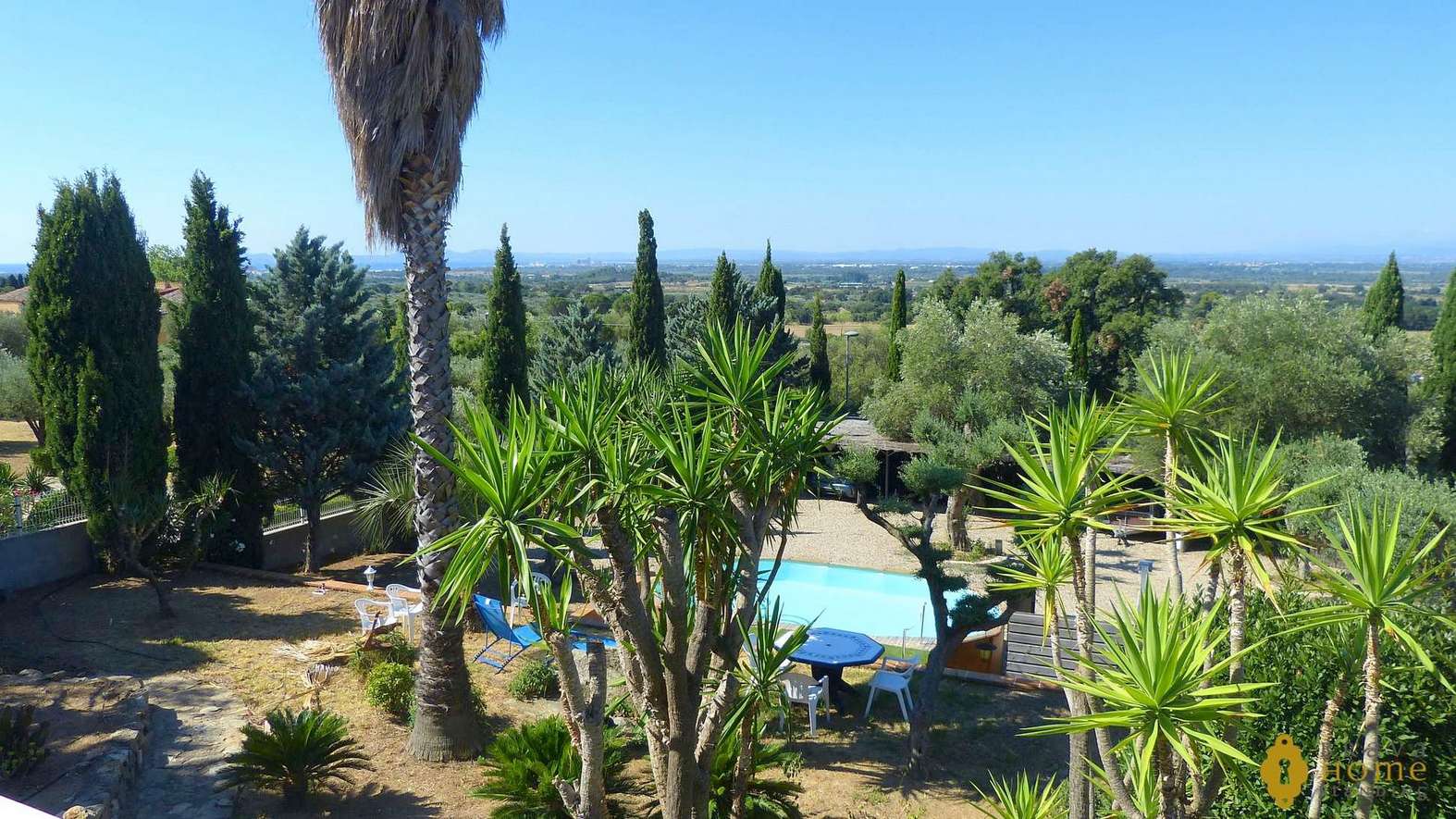 Beautiful villa with views over the Bay of Roses,  for sale in Palau Saverdera