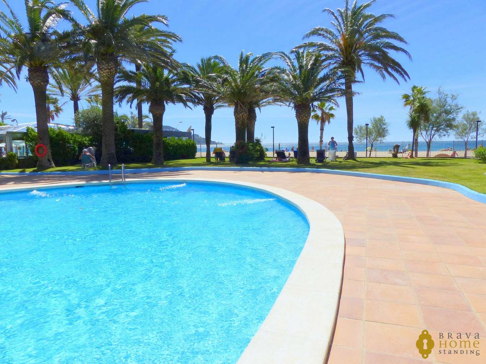 Splendid renovated apartment with sea view, for sale in Santa Margarita