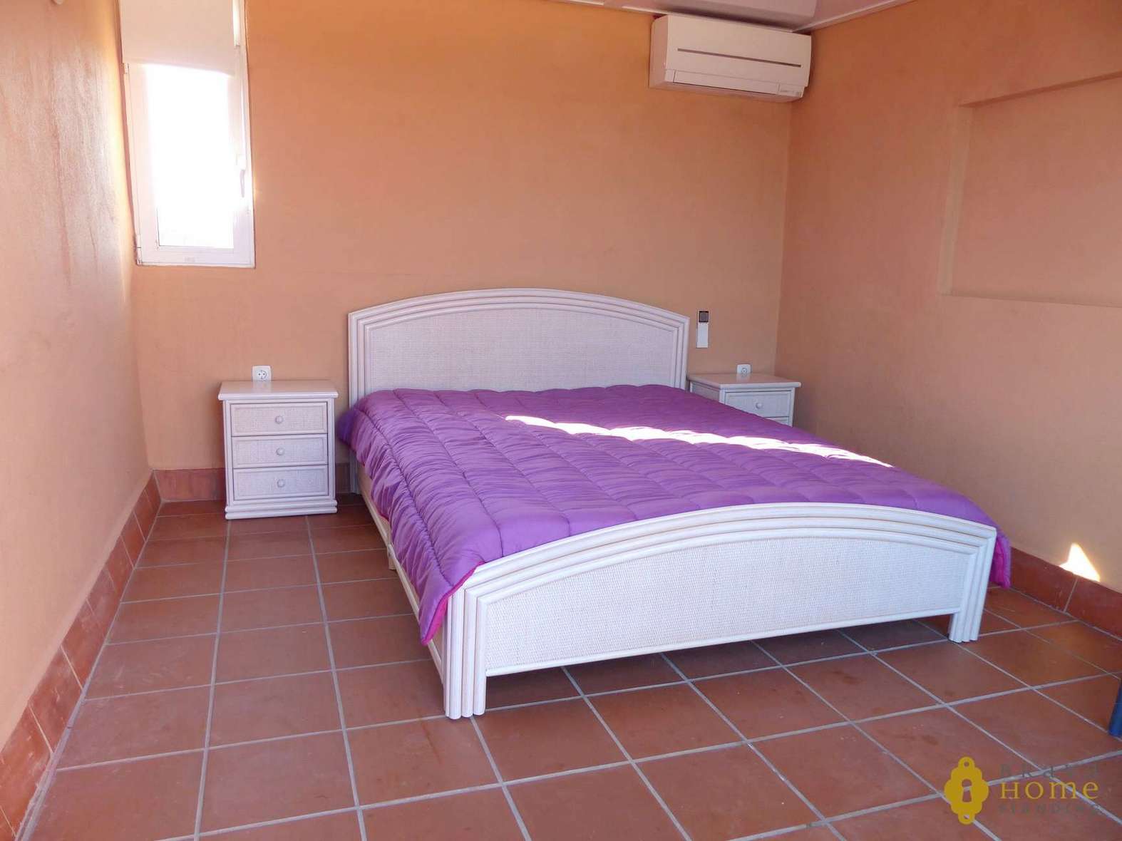 Luxurious penthouse in 1st line of sea, for sale in Empuriabrava