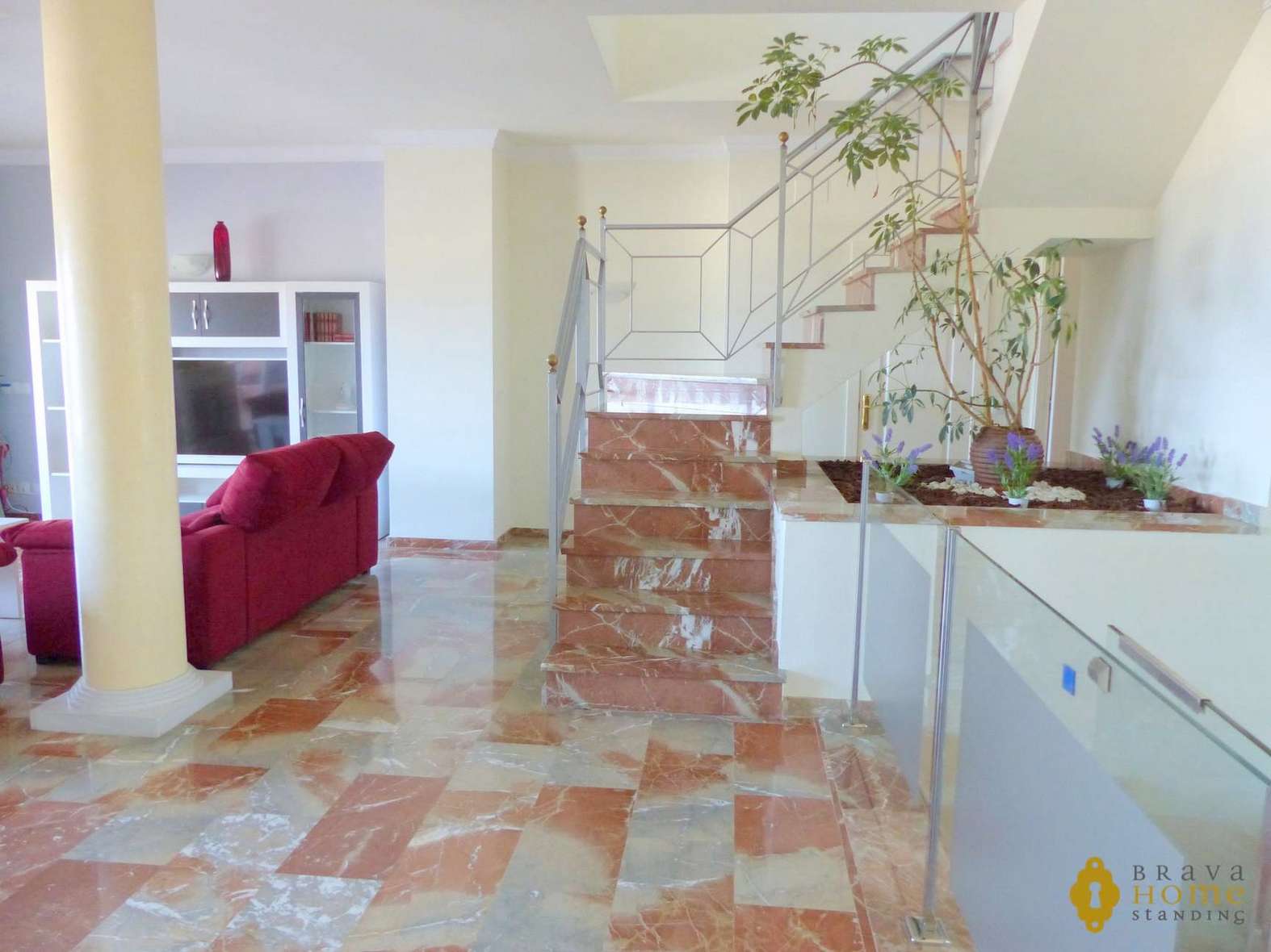 Luxurious penthouse in 1st line of sea, for sale in Empuriabrava