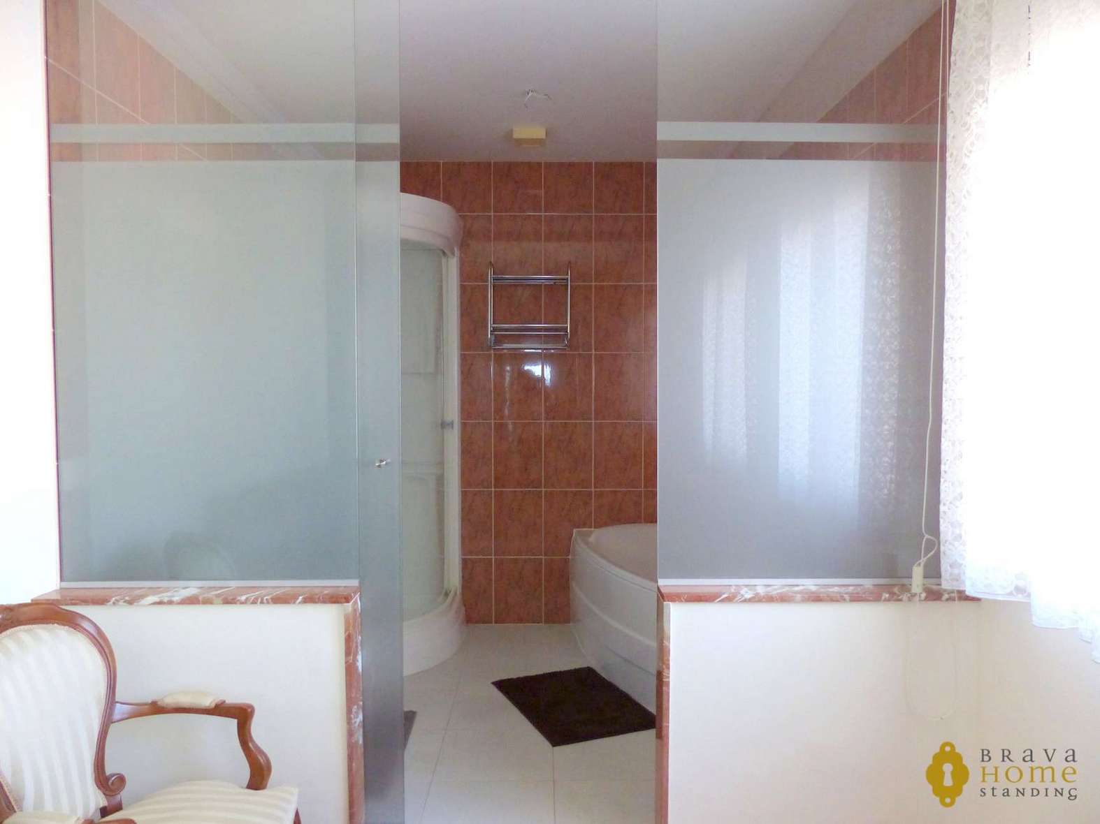 Luxurious penthouse in 1st line of sea, for sale in Empuriabrava