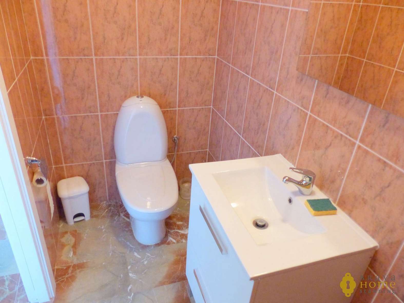 Luxurious penthouse in 1st line of sea, for sale in Empuriabrava