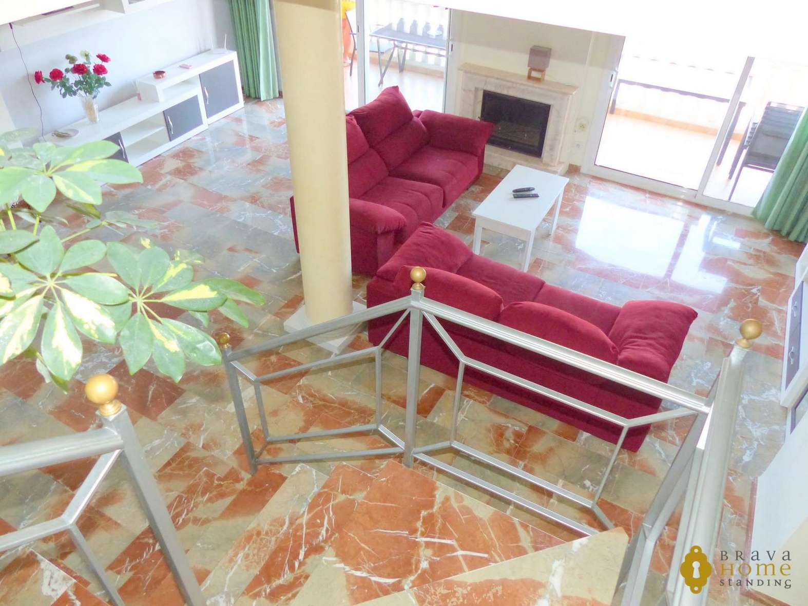Luxurious penthouse in 1st line of sea, for sale in Empuriabrava