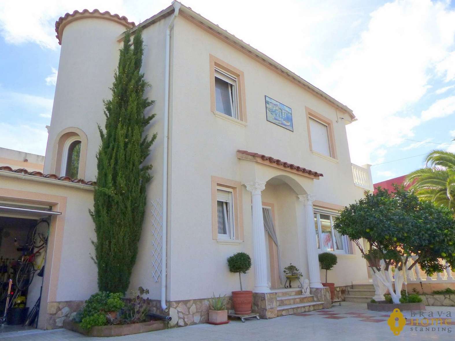 Belle maison avec piscine en vente à Empuriabrava