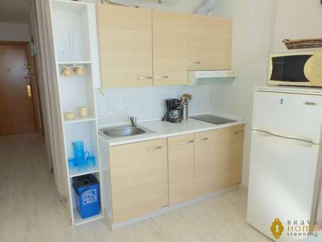 Superb apartment in 1st line of sea for sale in Empuriabrava 