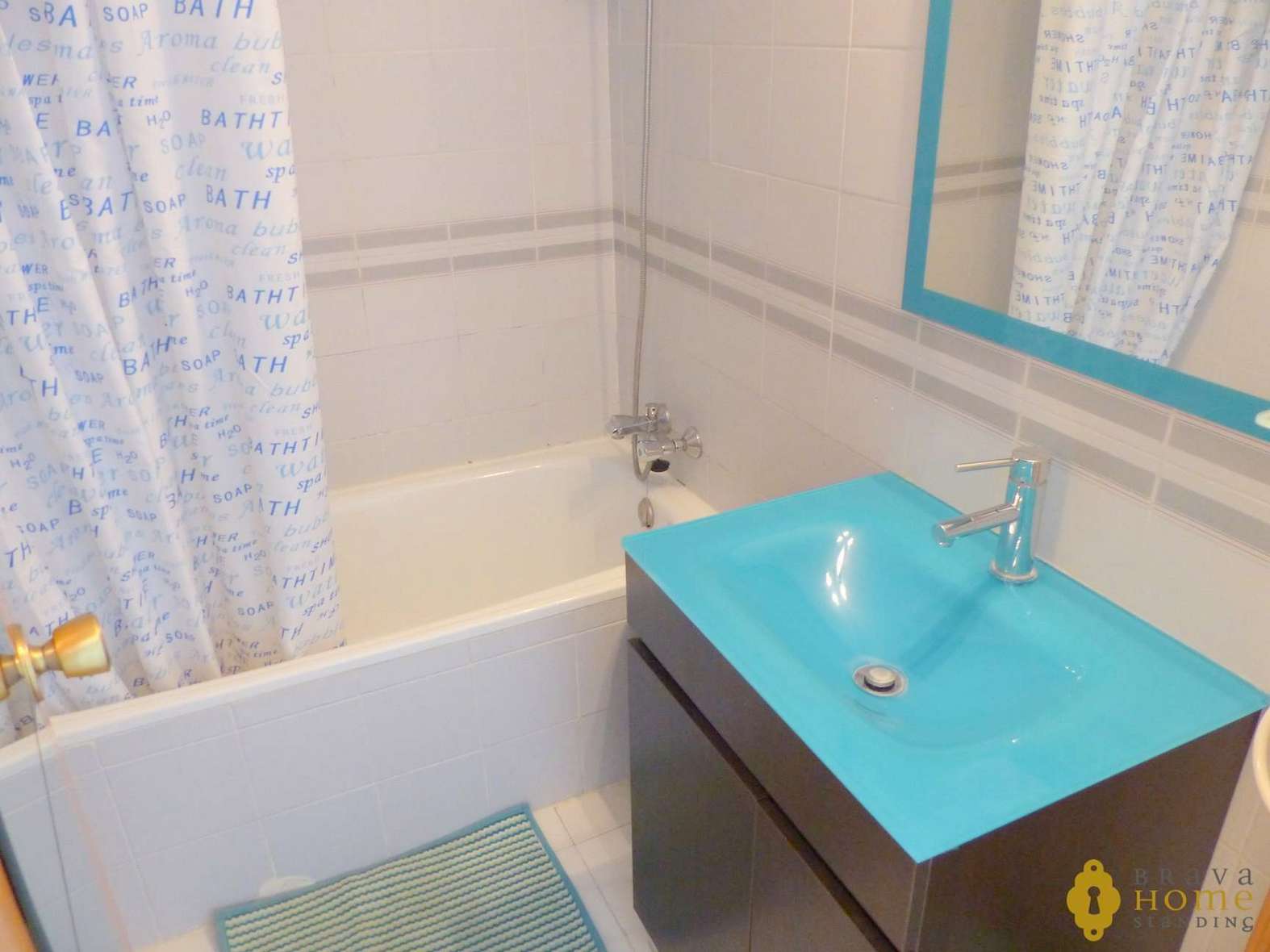 Estudi cabina a 1era línia de mar en venda a Empuriabrava