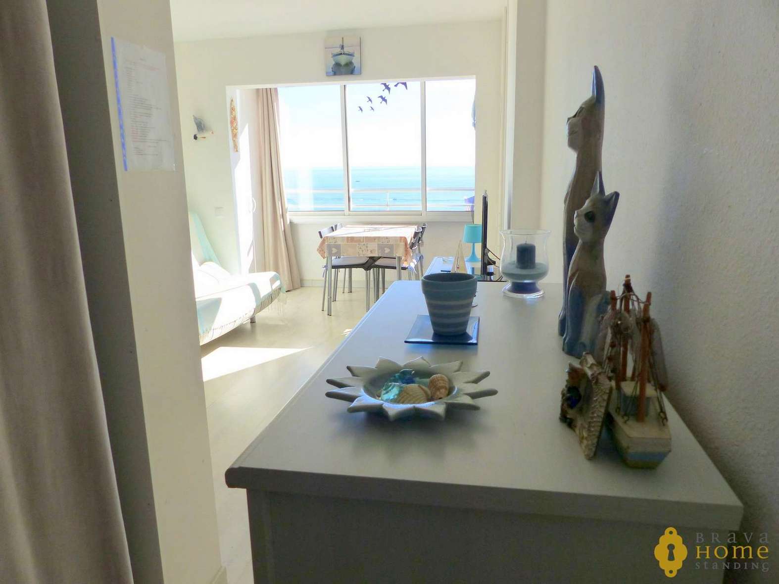 Estudi cabina a 1era línia de mar en venda a Empuriabrava