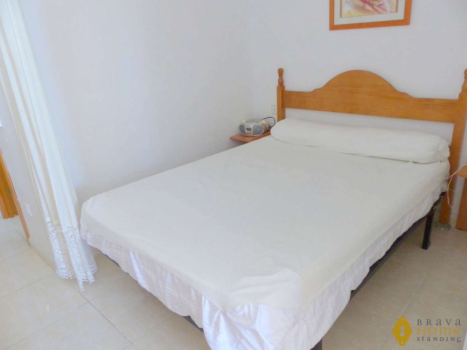 Bonito apartamento en 1era línea de mar en venta en Empuriabrava