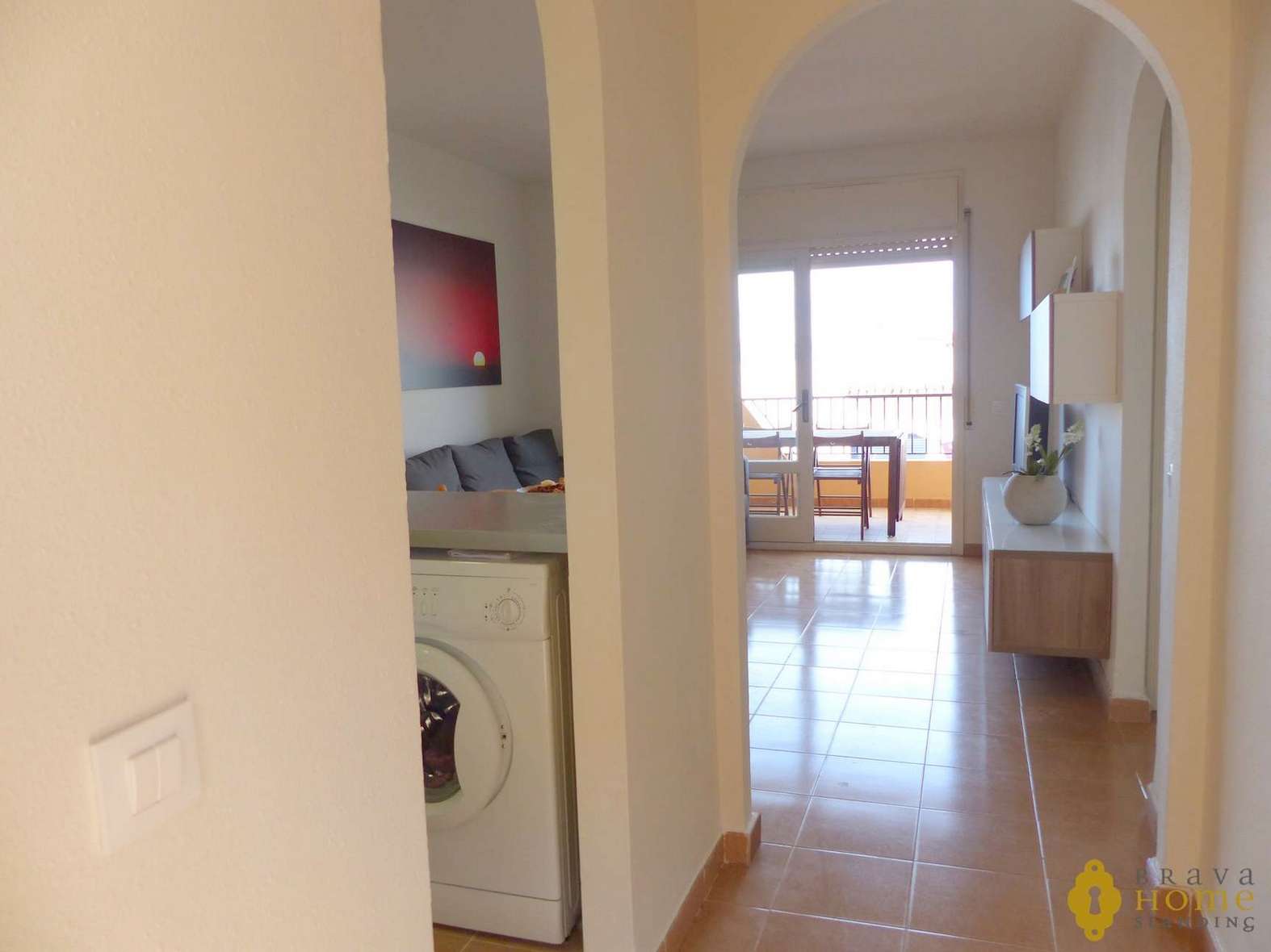 Hermoso apartamento cerca de la playa en venta en Rosas - Santa Margarita