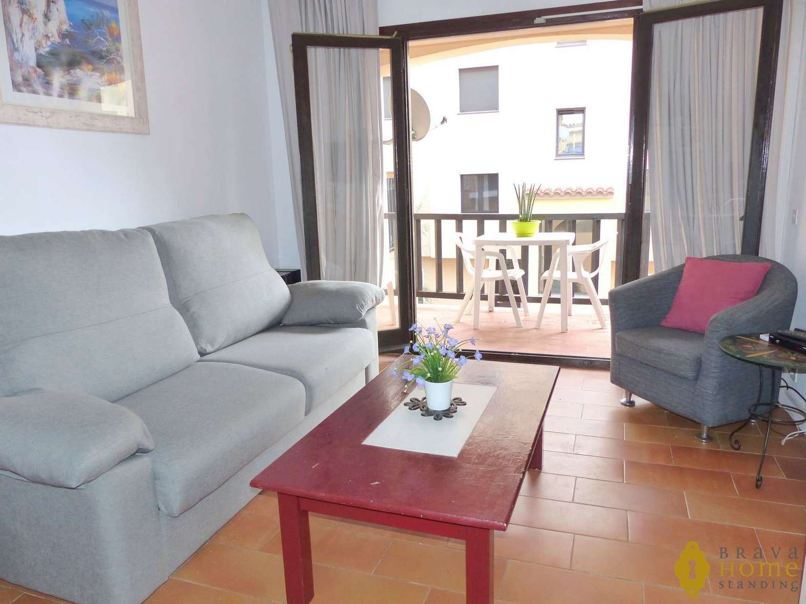Bonito apartamento de 2 dormitorios a 100m de la playa en venta en Empuriabrava