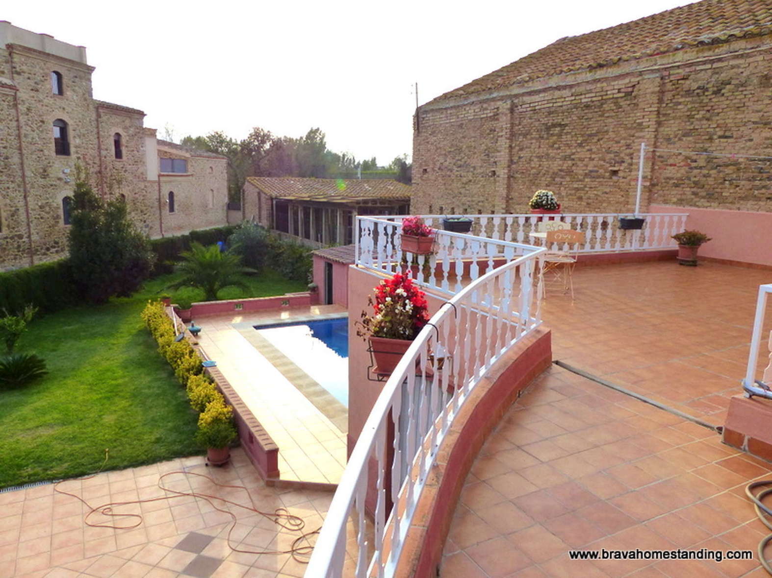 Castelló d'Empuries: Bonic xalet amb piscina i garatge en venda