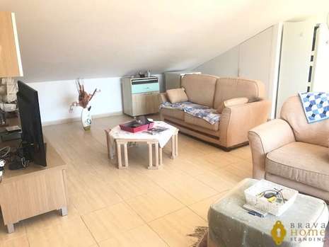 Superbe Duplex dans le centre de Rosas en vente.