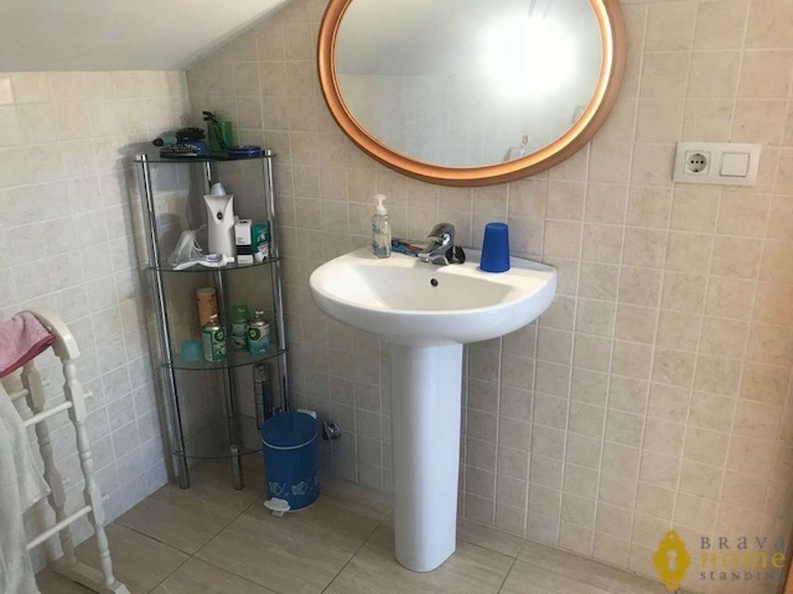 Magnífico dúplex en el centro de rosas en venta.