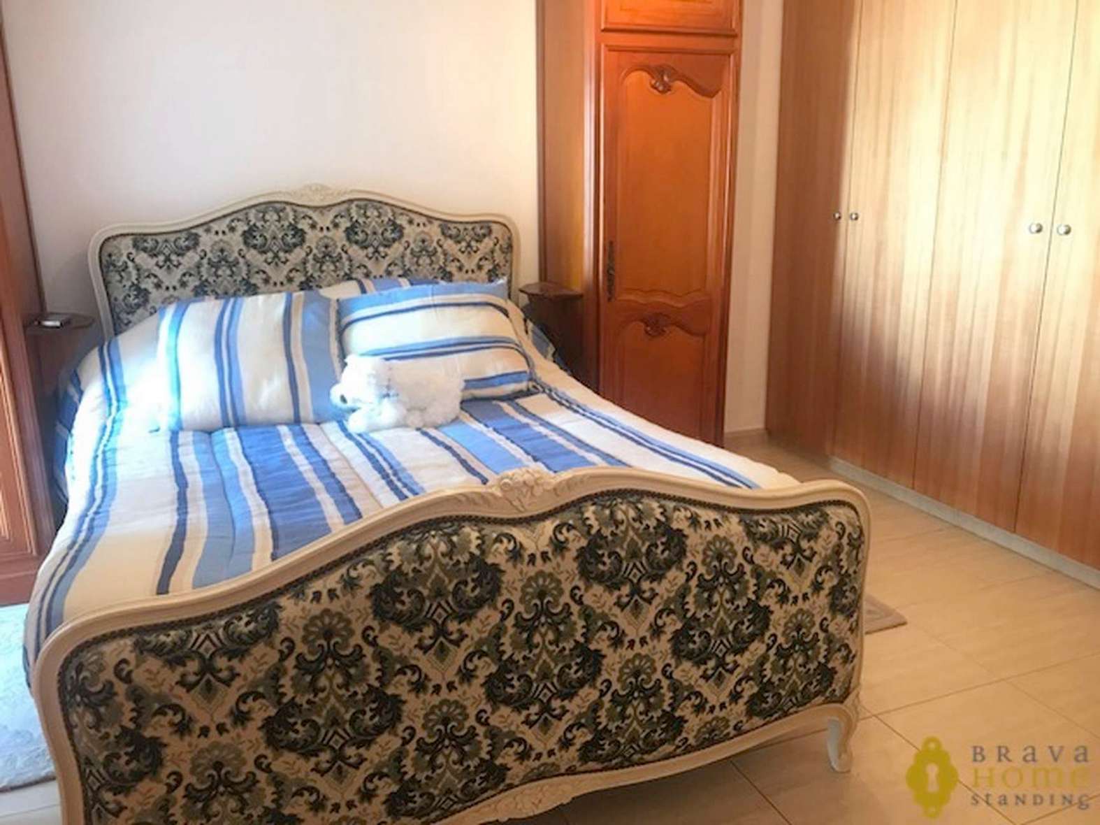 Magnífico dúplex en el centro de rosas en venta.