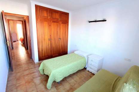 APARTMENT WITH LARGE TERRACE FOR SALE IN EMPURIABRAVA
