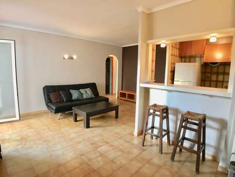 APARTMENT WITH LARGE TERRACE FOR SALE IN EMPURIABRAVA