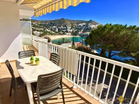 Precioso apartamento con vistas al mar y garaje en venta en Rosas - Canyelles