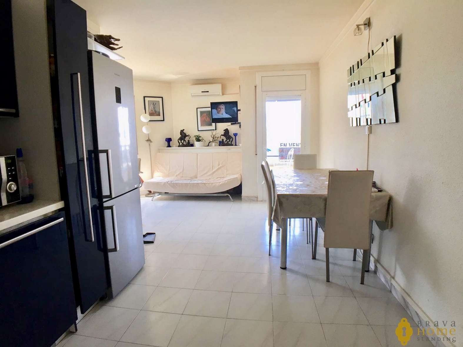Bonic apartament amb vistes al port en venda a Empuriabrava