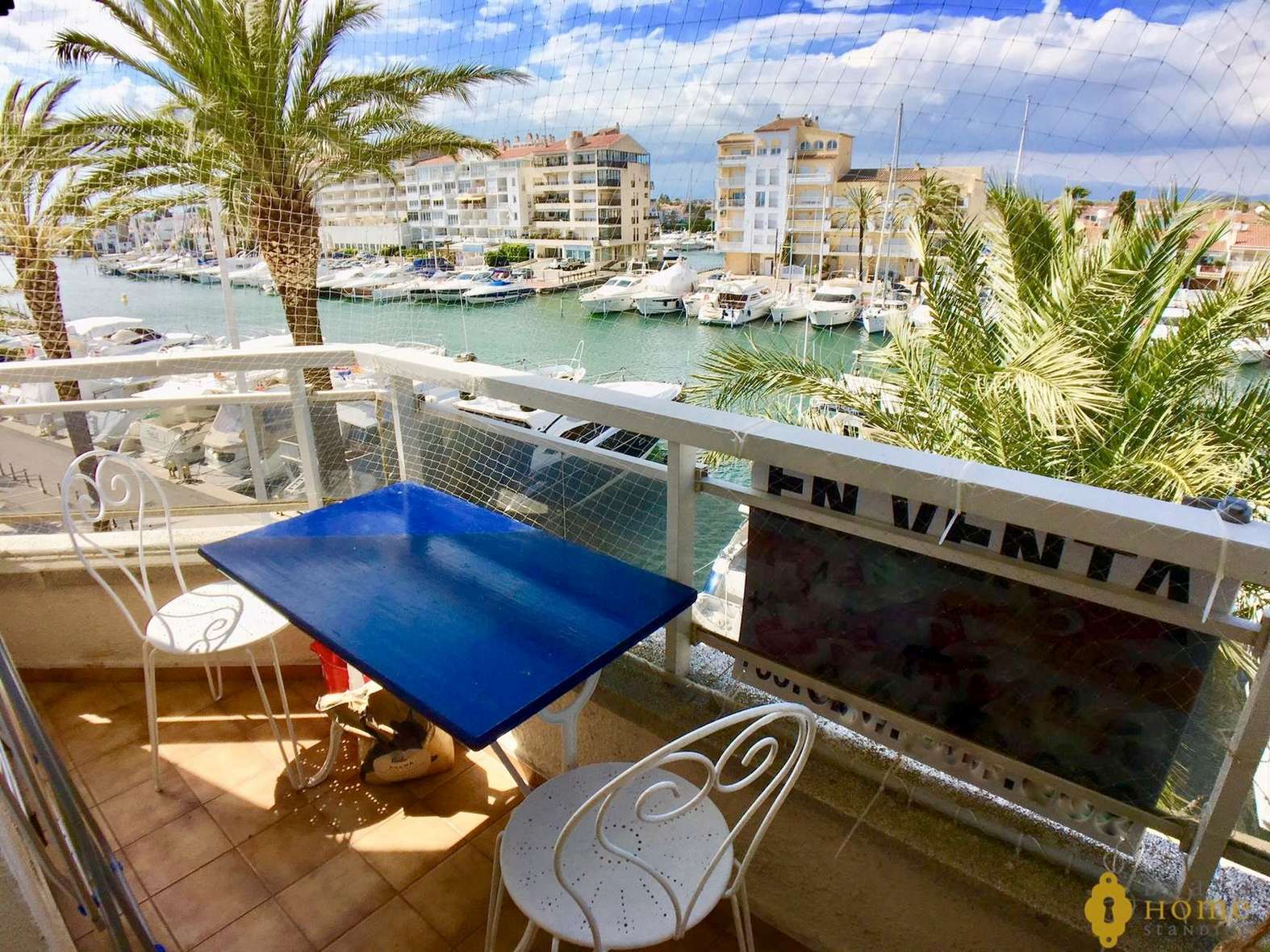 Bonic apartament amb vistes al port en venda a Empuriabrava