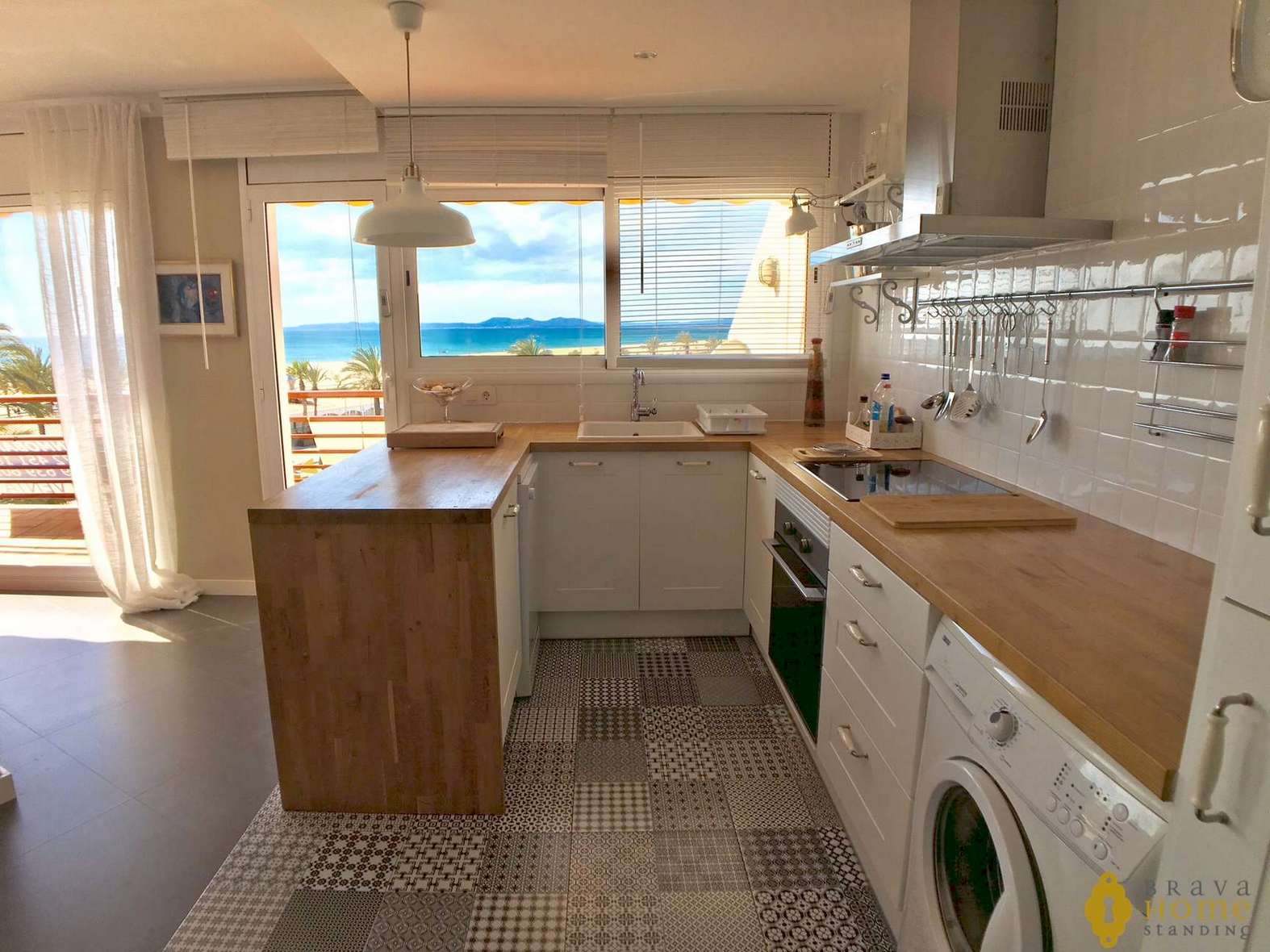Magnífic apartament a primera línea de mar, en venda a Empuriabrava