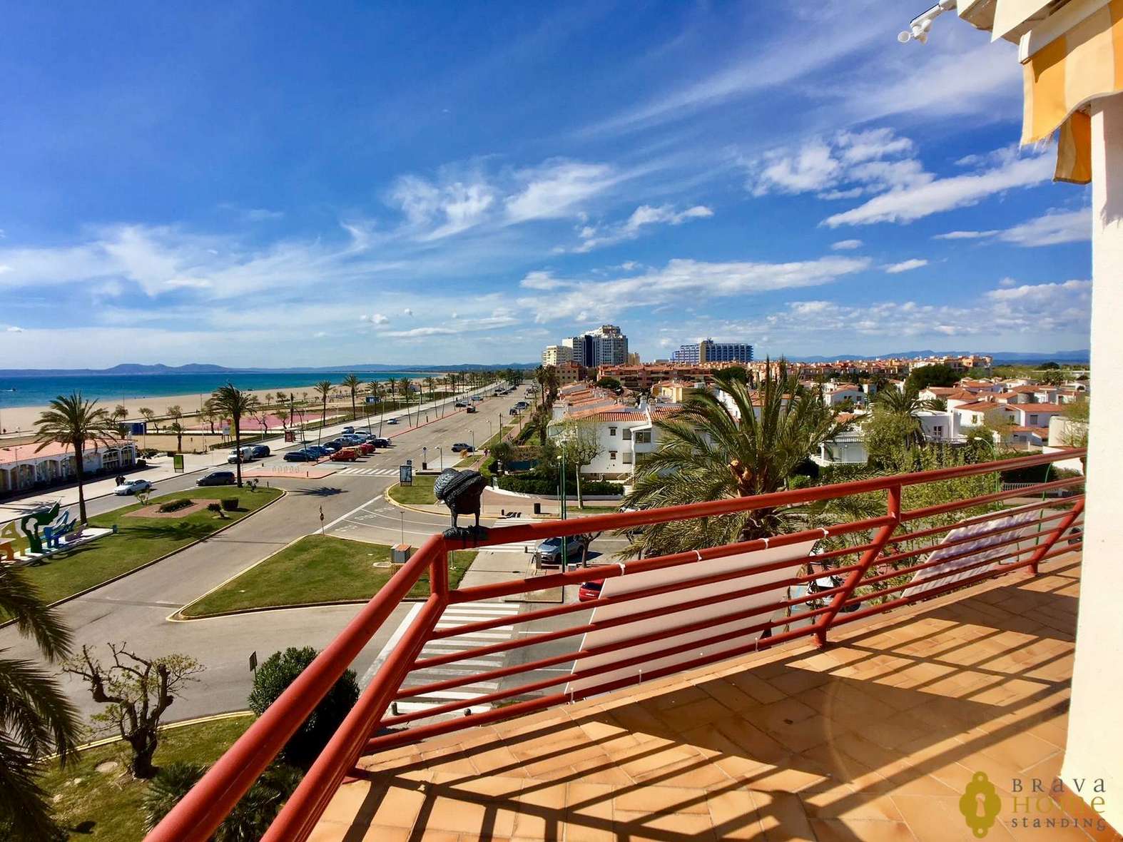 Magnífic apartament a primera línea de mar, en venda a Empuriabrava