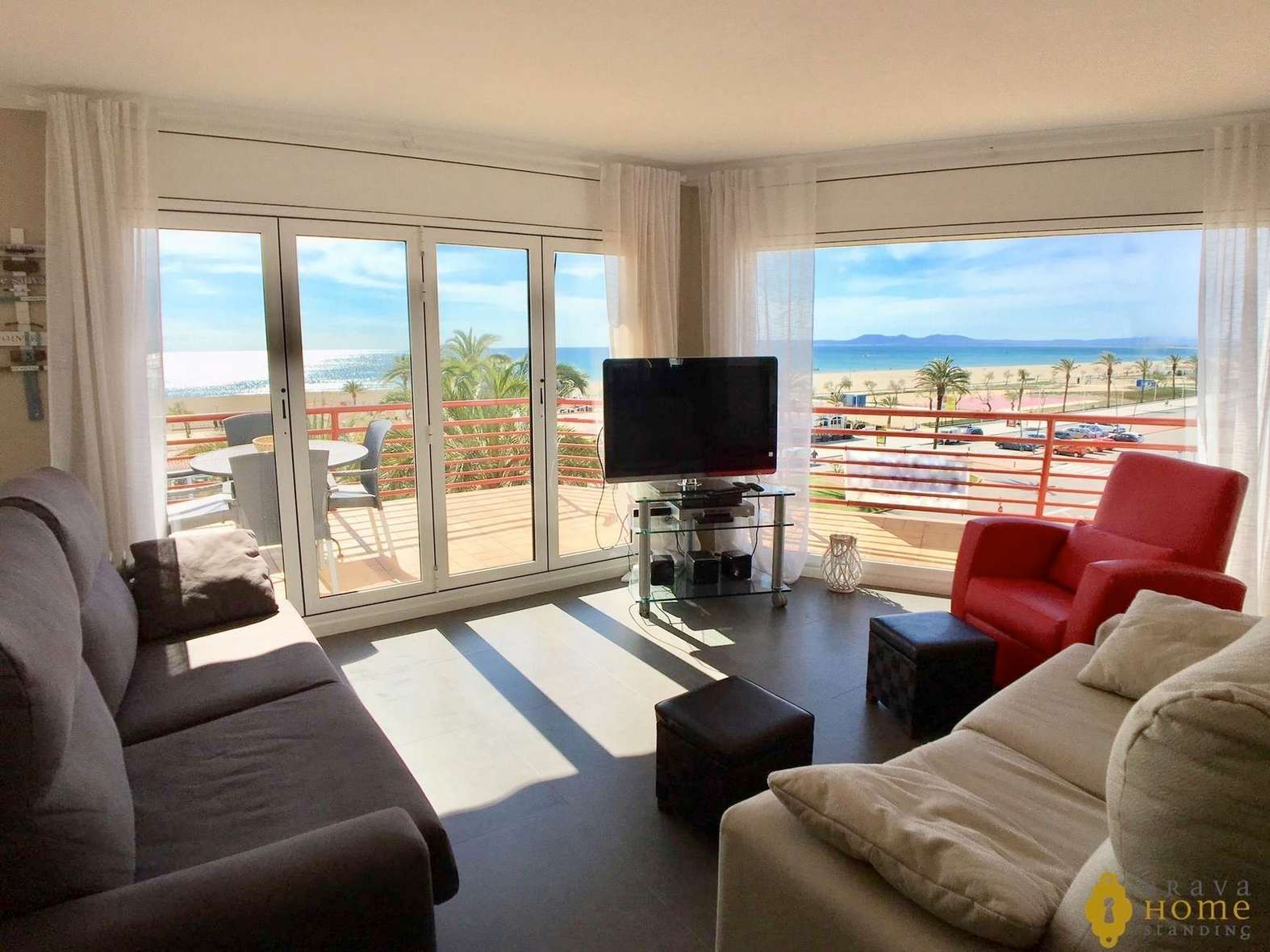 Magnífic apartament a primera línea de mar, en venda a Empuriabrava