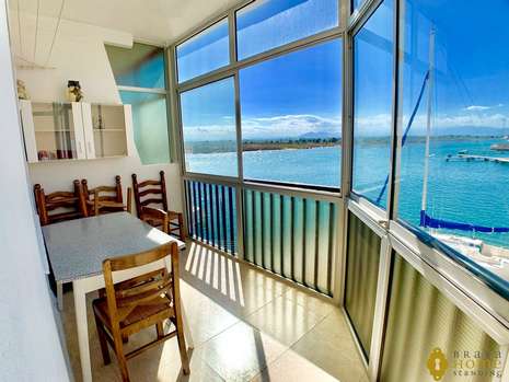 Bel appartement avec une superbe vue canal, à 100m de la plage de Santa Margarita