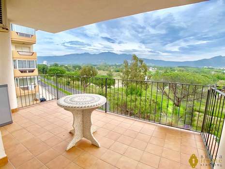 Bel appartement récent avec parking et piscine en vente à Rosas - Santa Margarita