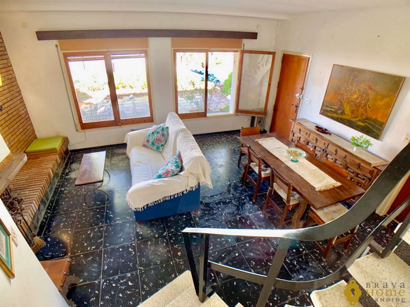 Bonita casa a 20m de la platja de Canyelles en venda