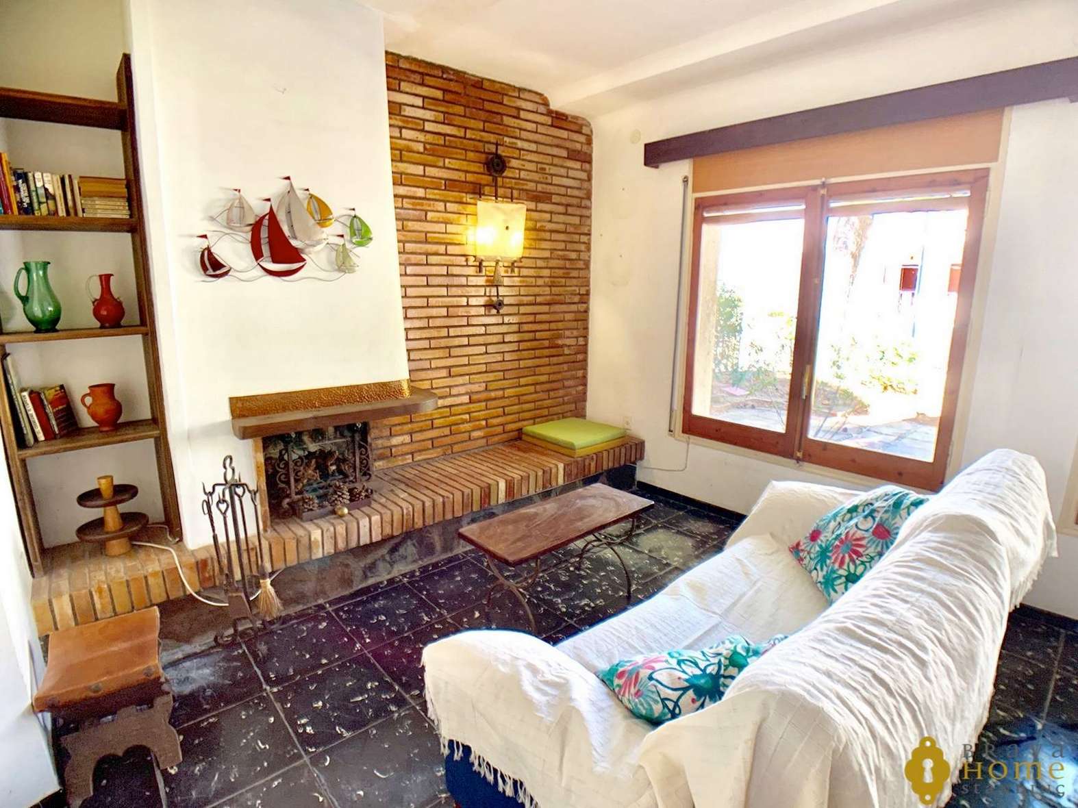 Bonita casa a 20m de la platja de Canyelles en venda