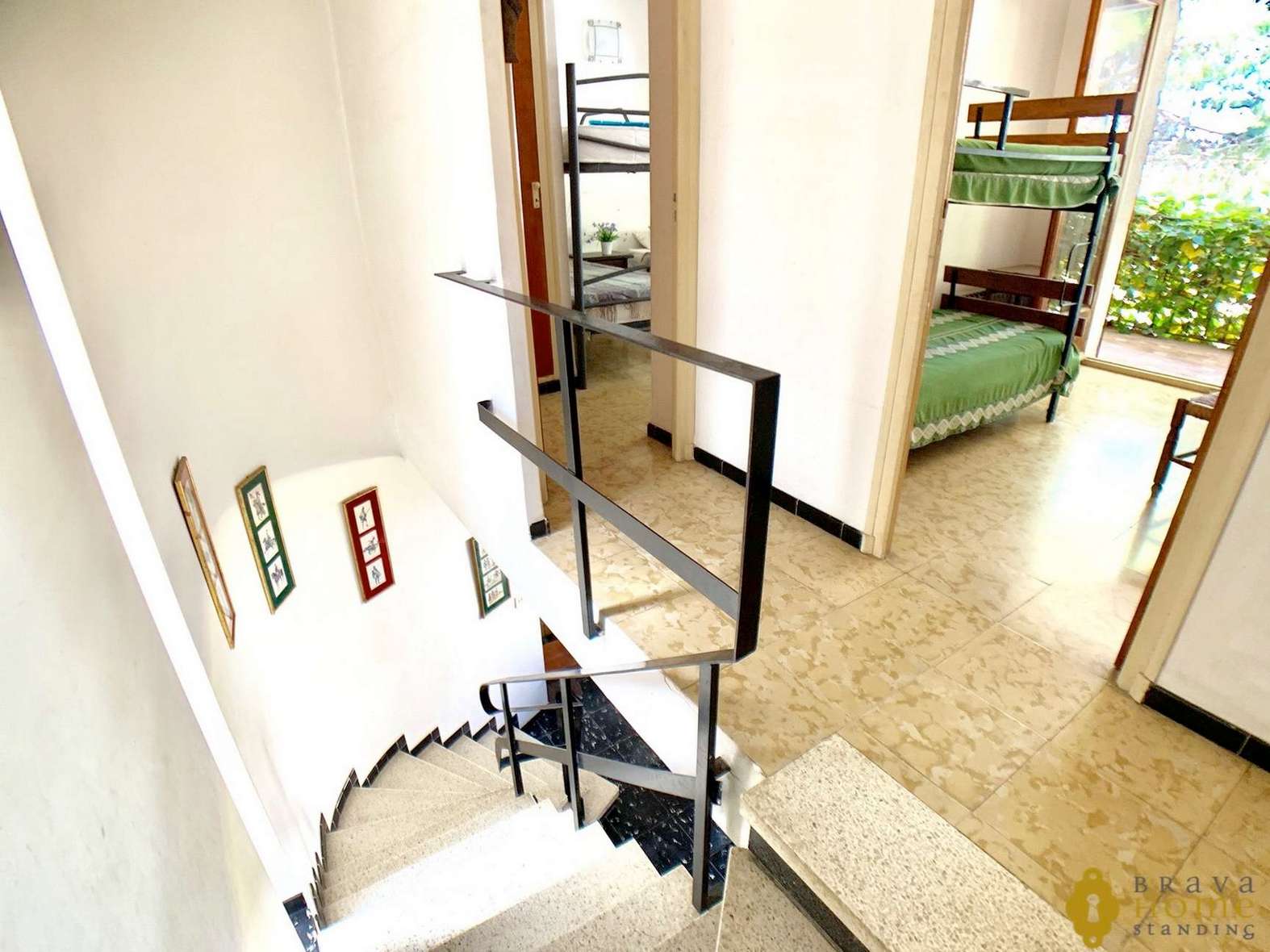 Bonita casa a 20m de la platja de Canyelles en venda