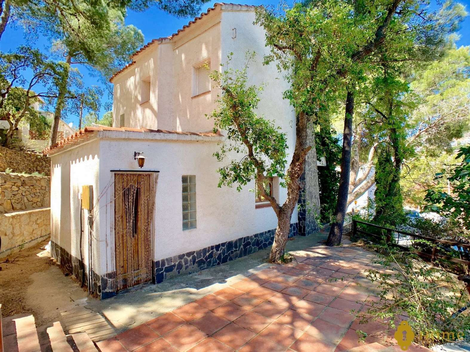 Bonita casa a 20m de la platja de Canyelles en venda