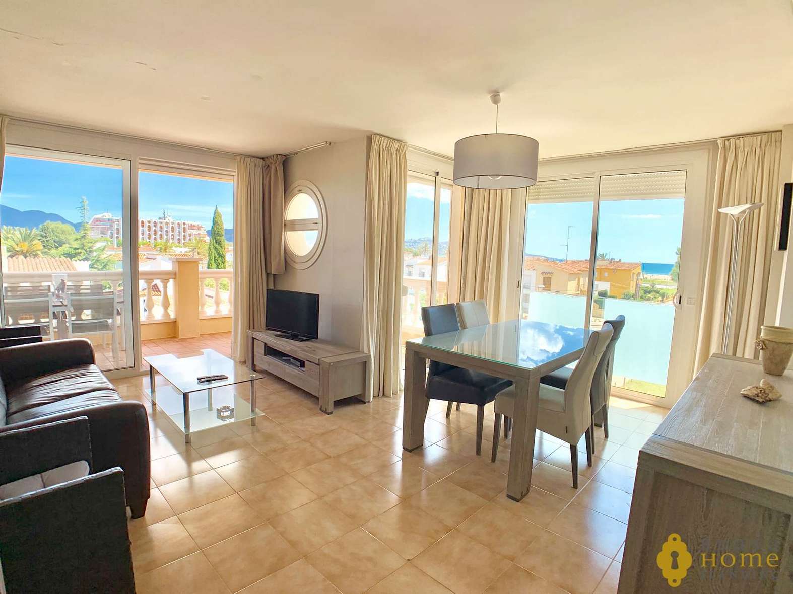 NICE APARTMENT 100M FROM THE SEA WITH PARKING AND POOL FOR SALE A EMPURIABRAVA