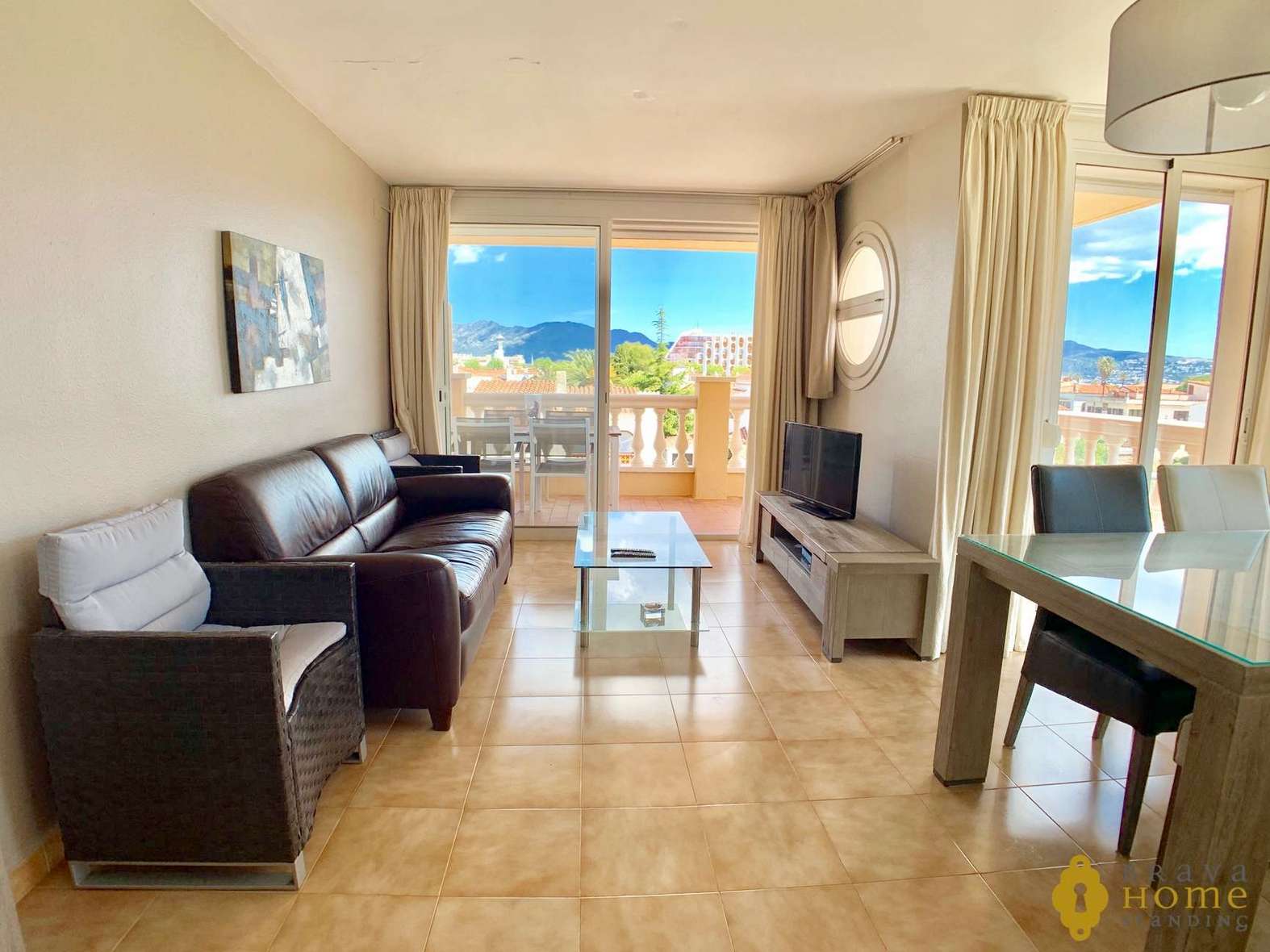NICE APARTMENT 100M FROM THE SEA WITH PARKING AND POOL FOR SALE A EMPURIABRAVA