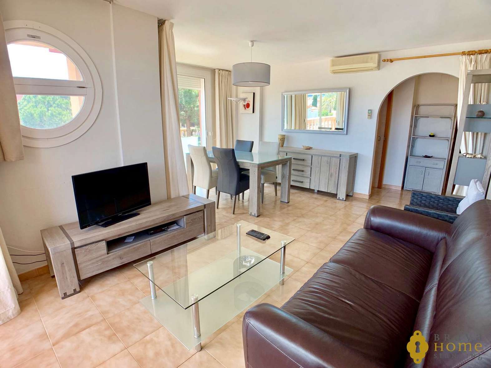 NICE APARTMENT 100M FROM THE SEA WITH PARKING AND POOL FOR SALE A EMPURIABRAVA
