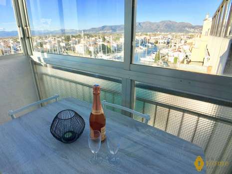 Studio with an amazing view for sale in Empuriabrava