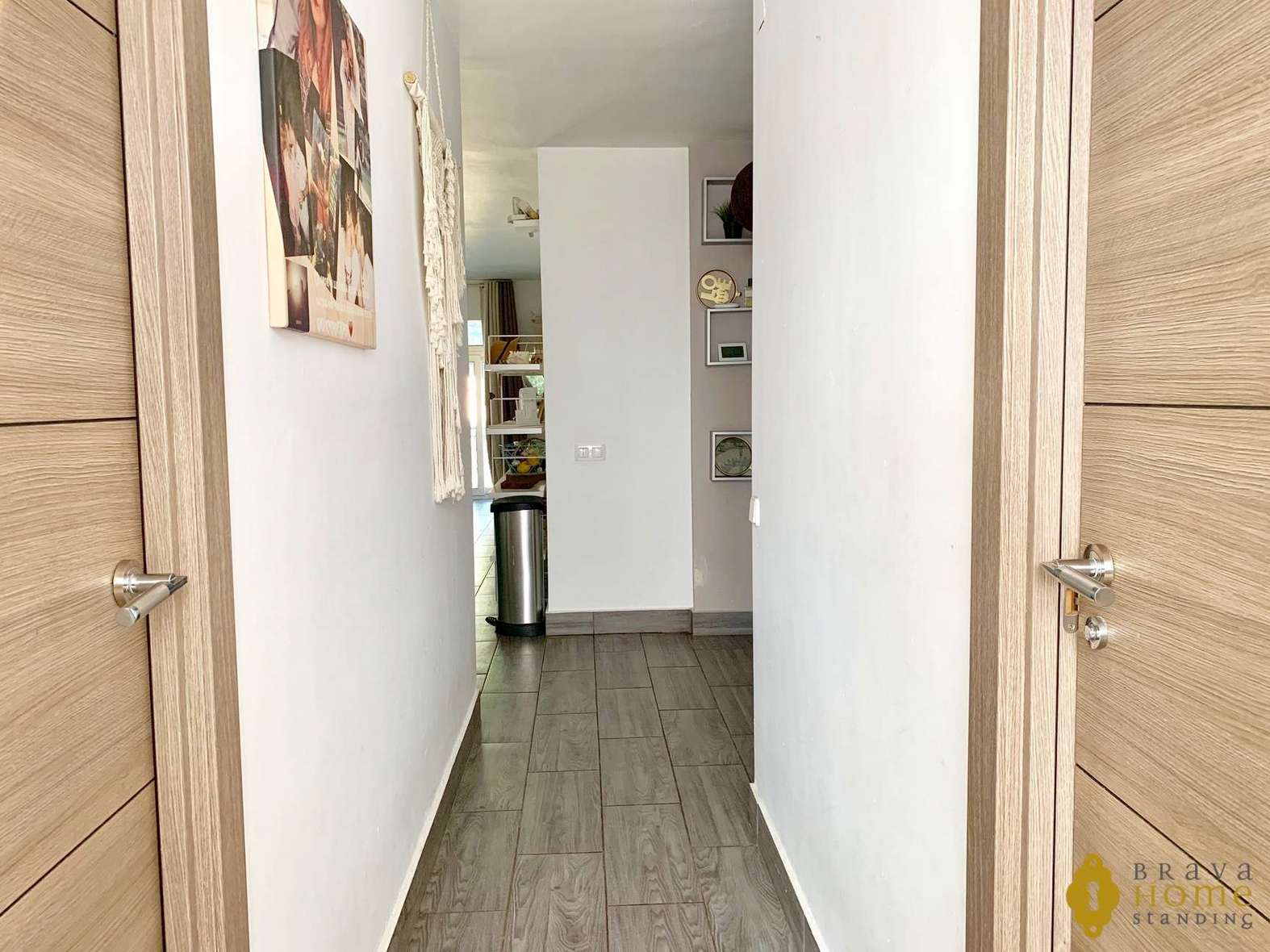 Beautiful renovated apartment with terrace of 70 m2 for sale in Empuriabrava