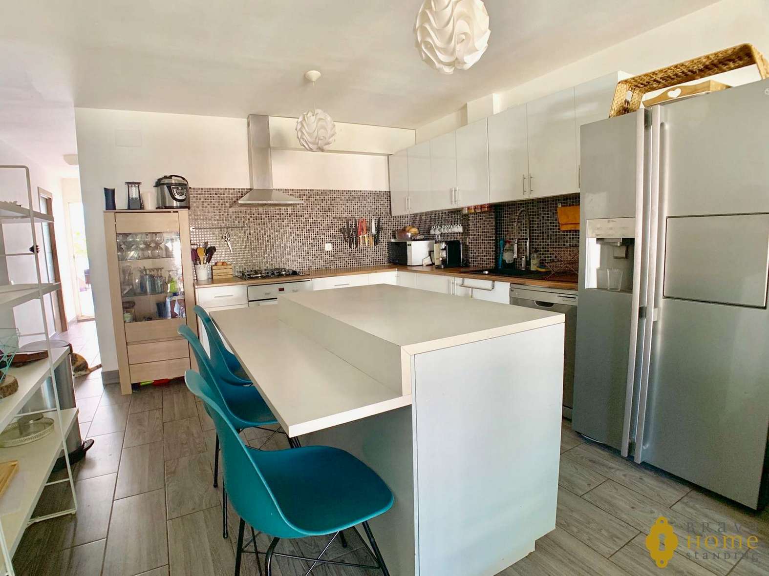 Beautiful renovated apartment with terrace of 70 m2 for sale in Empuriabrava