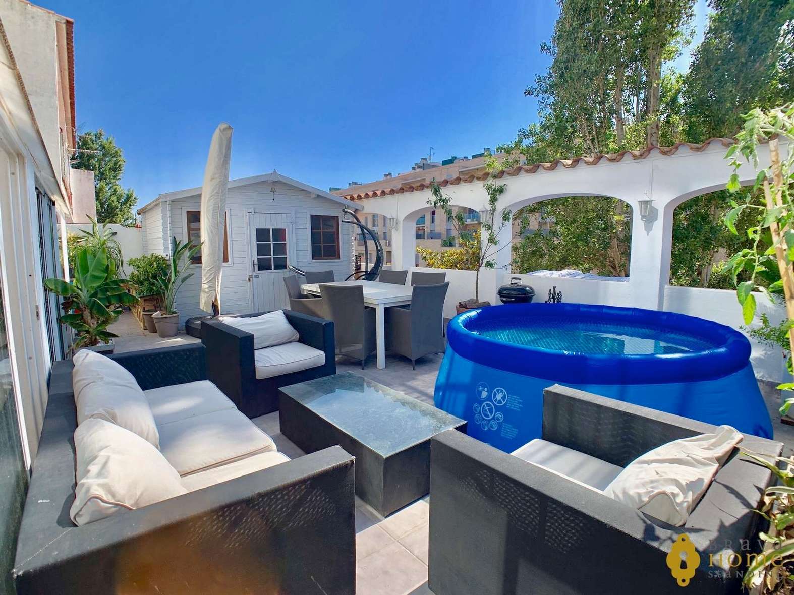Beautiful renovated apartment with terrace of 70 m2 for sale in Empuriabrava