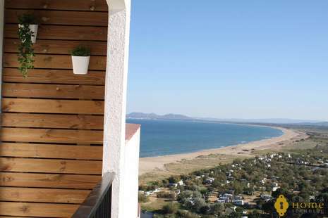 Superbe appartement vue mer et montagne à vendre à Empuriabrava