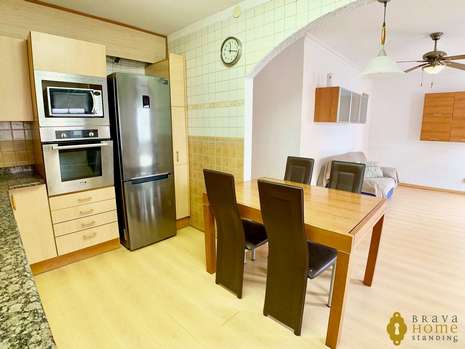 Spacious apartment for sale in the center of Rosas