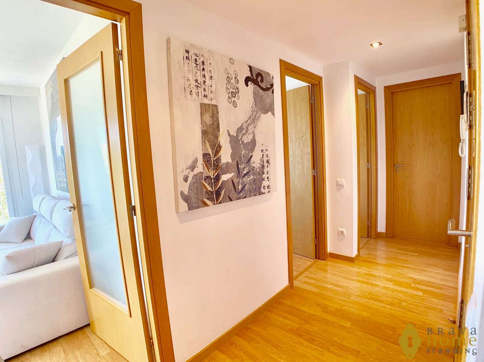 SUPERBE APPARTEMENT MODERNE AVEC PISCINE EN VENTE A EMPURIABRAVA