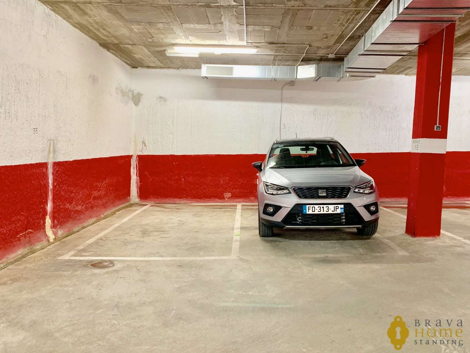 SUPERBE APPARTEMENT MODERNE AVEC PISCINE EN VENTE A EMPURIABRAVA