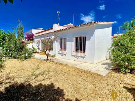 Beautiful single storey villa for sale in Roses - Mas Busca