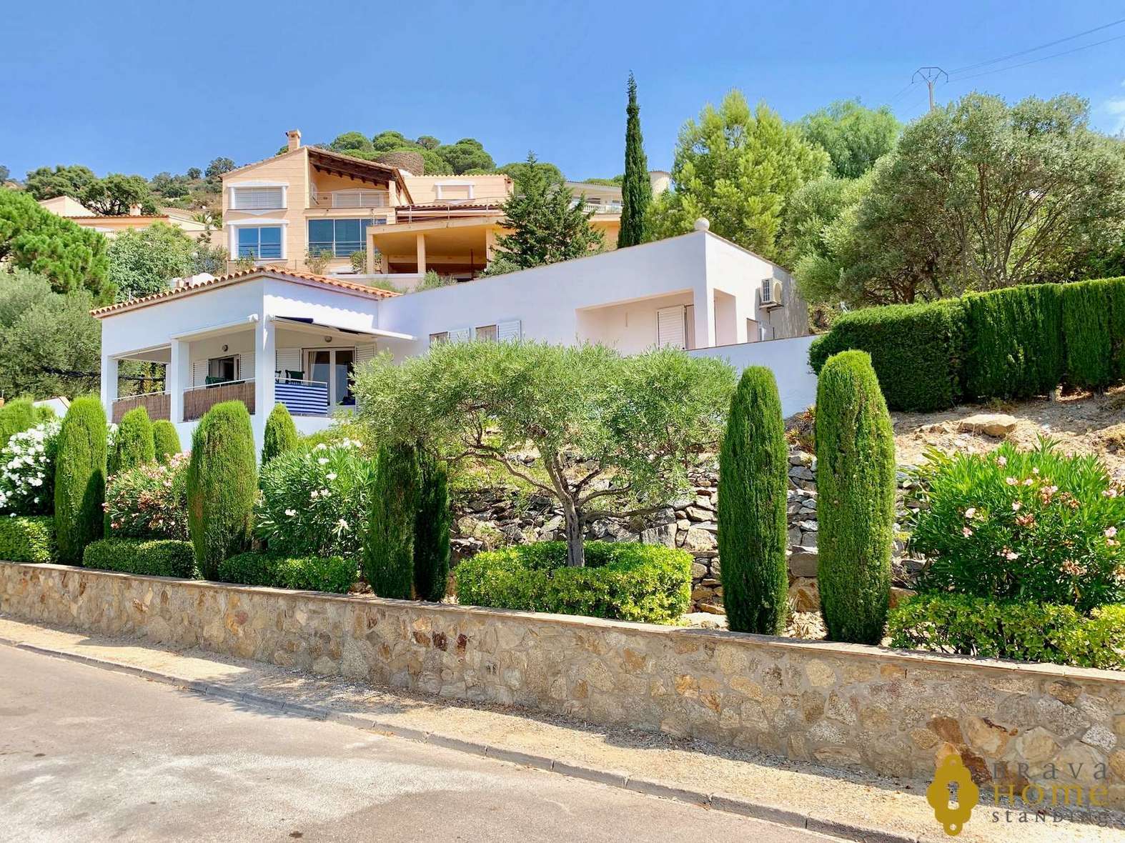 Hermoso chalet de una sola planta con vistas al mar en venta en Palau Saverdera 