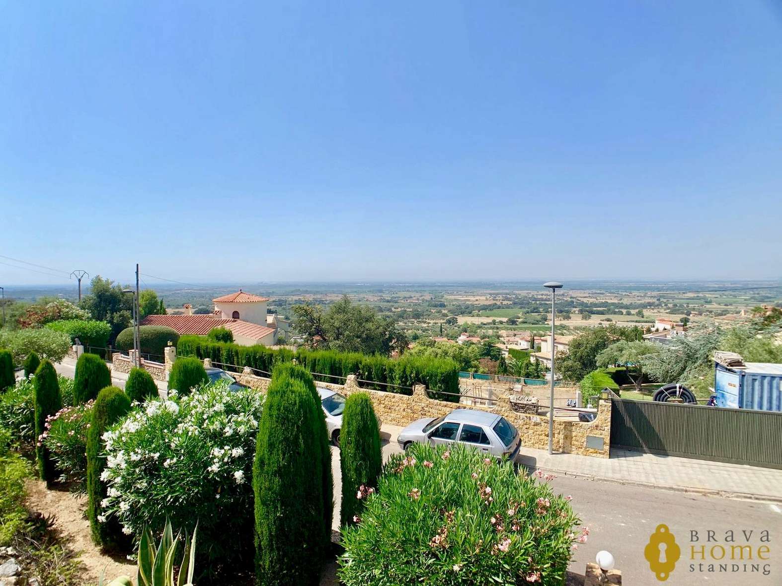 Hermoso chalet de una sola planta con vistas al mar en venta en Palau Saverdera 